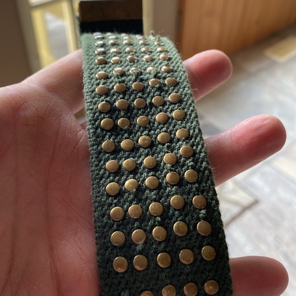 Vintage Boho Army Green Canvas Belt Brass Rivet Detail/Buckle Auto-Lock L/XL - Picture 6 of 9